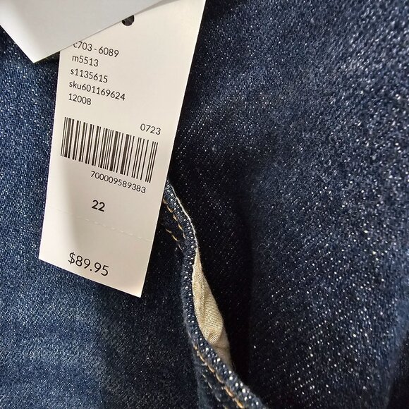 Lane Bryant 22 Mid Rise Boyfreind Jeans Medium Wash Denim Stretch Straight Leg - Picture 2 of 6